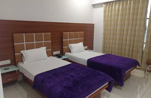 Bilimora Hotel | Hotel Empire