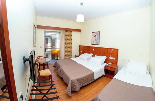 Loutra Ypatis Hostel | HOTEL ENA