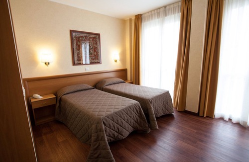 Rho Hotel | Hotel Esperia