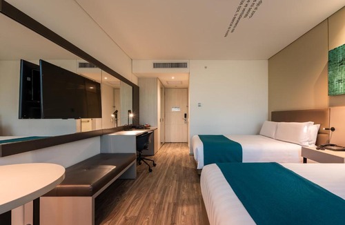 El Castillo Hotel | Hotel Estelar Square