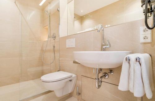 Altenerding Hotel | Hotel-Etage Apfelrot managed by Hotel Apfelbaum