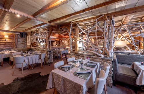 Meribel Centre Hotel | Hotel Eterlou