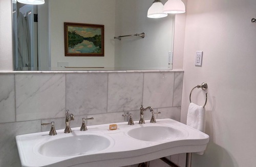 Winnsboro Hotel | Hotel Everett