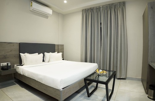 Itarsi Hotel | Hotel Express 11