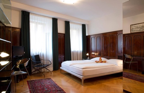 Old Town Hotel | Hotel Figl