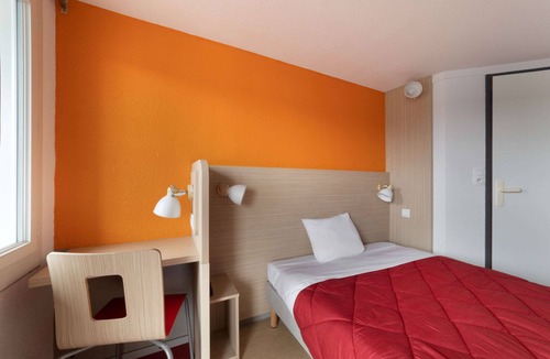 Fleury-Merogis Hotel | Hotel Fleury Merogis