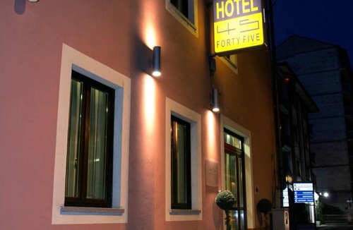 Chivasso Hotel | Hotel Fortyfive