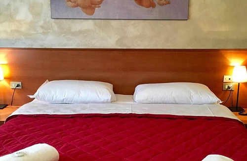 Rozzano Hotel | Hotel Forum