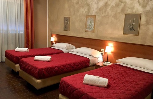 Rozzano Hotel | Hotel Forum