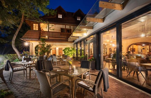 Brezineves Hotel | Hotel Frýdl