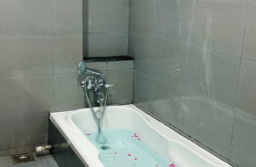 Viramgam Hotel | Hotel Fun Regency