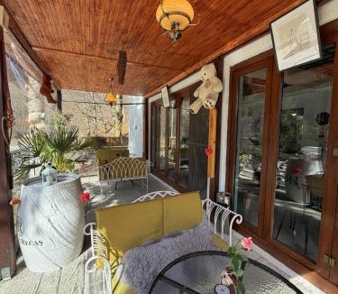 Moroeni Hotel | Hotel Gâlma