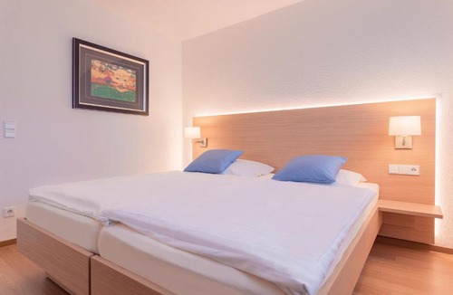 Neckarrems Hotel | Hotel Gästehaus Hirsch