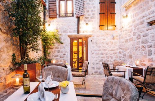Prcanj Hotel | Hotel Galathea
