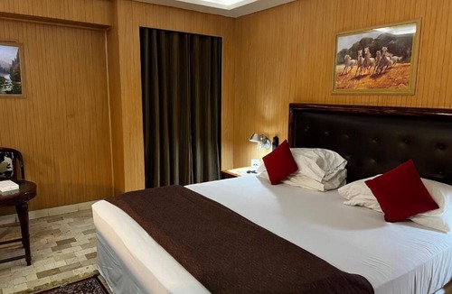 Karachi Hotel | Hotel Galaxy Karachi
