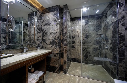 Nilufer Hotel | Hotel Gold Majesty