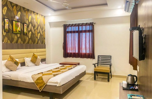 Dwarka Hotel | Hotel Gomti