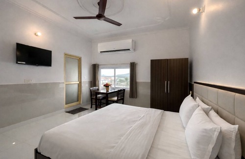 Rishikesh Hotel | Hotel Govind Palace Near Ganga