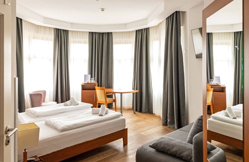 Altstadt Hotel | Hotel Graf Zeppelin