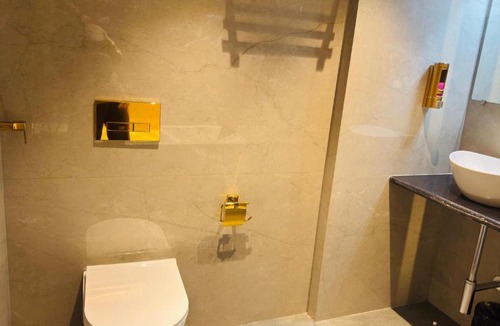 Jogeshwari West Hotel | Hotel Grand Corp Inn, Near Nesco Exhibition Center