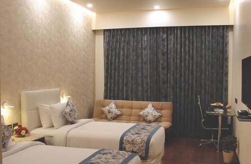 Sitapura Hotel | Hotel Grand Maple