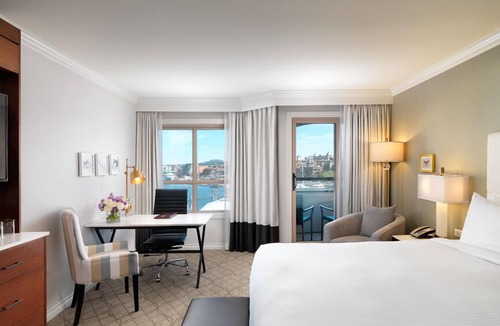 Inner Harbour Hotel | Hotel Grand Pacific