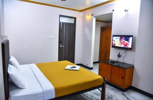 Gandhipuram Hotel | Hotel Grand Palace
