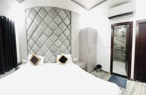 Bareilly Hotel | Hotel Green Apple