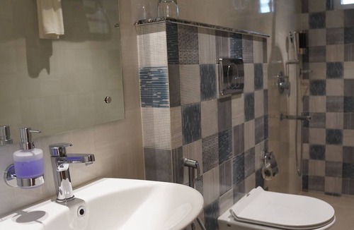 Berhampore Hotel | Hotel Green View