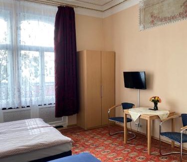 West Berlin Centre House | Hotel Gunia
