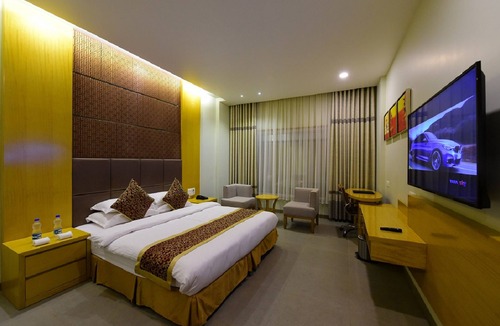 Anand Hotel | Hotel H