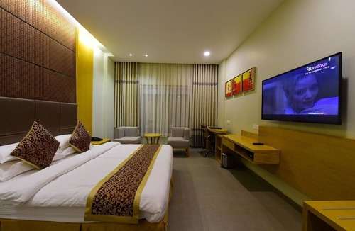 Anand Hotel | Hotel H