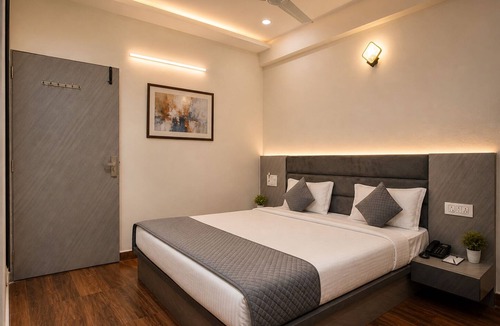 Vrindavan Hotel | Hotel Hari Kripa Dham Near Prem Mandir Vrindavan