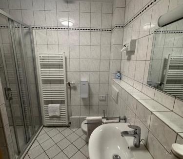 Rheinboellen Hotel | Hotel Heimatherz