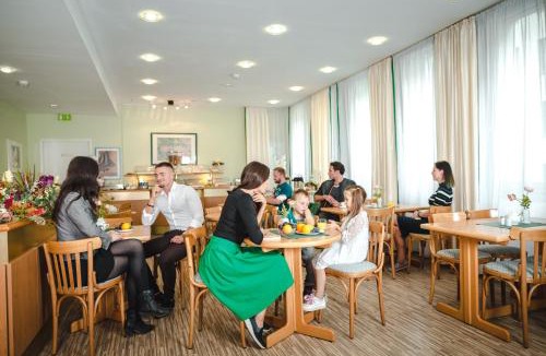 Hellersdorf Hotel | Hotel "Helle Mitte" Berlin