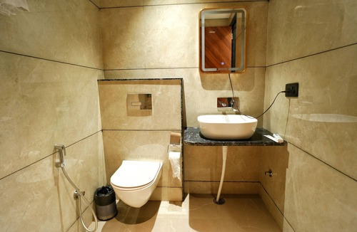 Dudu Hotel | HOTEL HIGHWAY QUEEN