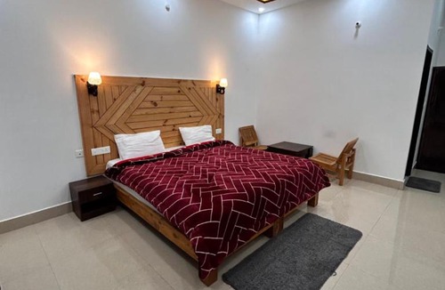 Chakrata Hotel | HOTEL HIMALAYAN FOXHOLE