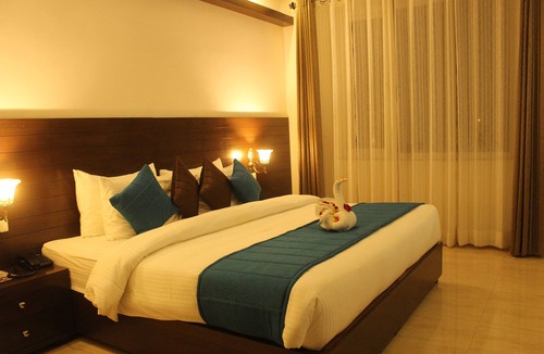 Rishikesh Hotel | Hotel Holiday Hill