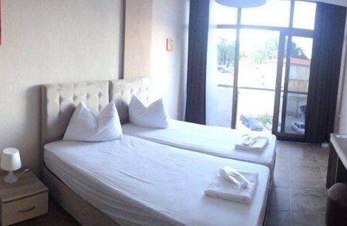 Altinoluk Hotel | Hotel Hugo