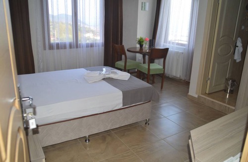 Altinoluk Hotel | Hotel Hugo