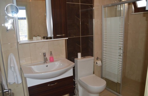 Altinoluk Hotel | Hotel Hugo