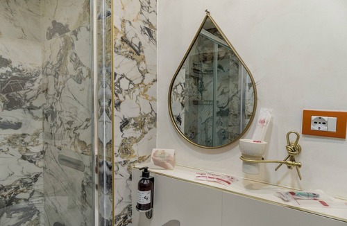 Quartieri Spagnoli Hotel | Hotel Il Convento