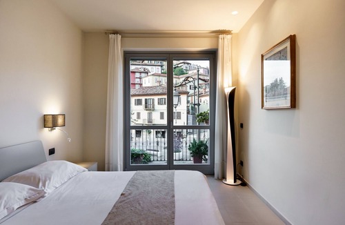 Monforte d'Alba Hotel | Hotel Il Grappolo d'Oro