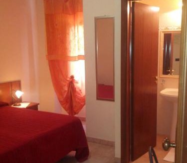 Castellina Marittima Hotel | Hotel Il Malandrone