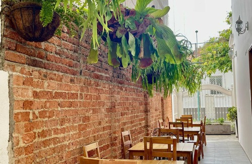 Granada Apartment | Hotel in Granada, Cali - Comfort and strategic location - Turismo y Negocios