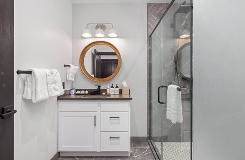 Silverthorne Hotel | Hotel Indigo Silverthorne by IHG