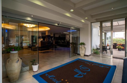 Polla Hotel | Hotel Insteia