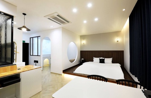 Chuncheon Hotel | Hotel Intro Chuncheon