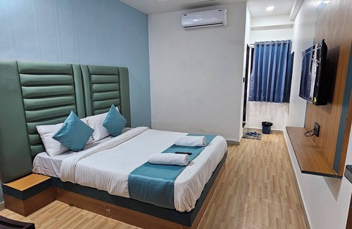 Udhna Hotel | Hotel Jalsa