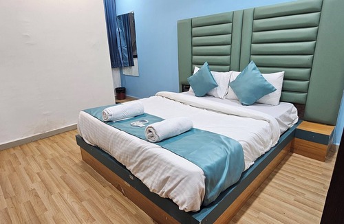 Udhna Hotel | Hotel Jalsa